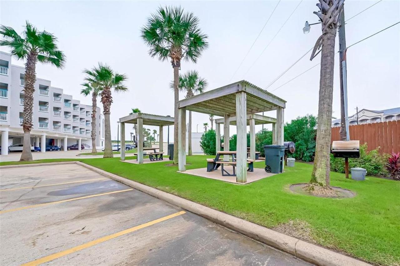 Casa Del Mar Skip To The Beach 294 Apartment Galveston Bagian luar foto